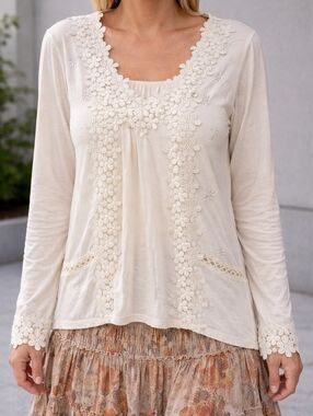POL Women's Ivory Cream Embroidered Floral Trim Long Sleeve Oversized Small